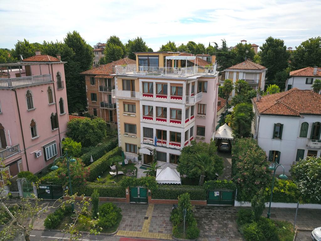 Oasis Lagoon Estate Lido di Venezia Bagian luar foto