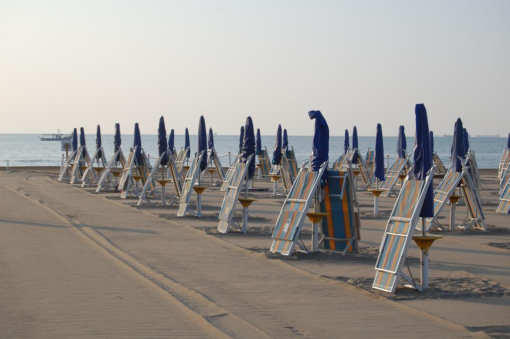 Oasis Lagoon Estate Lido di Venezia Bagian luar foto